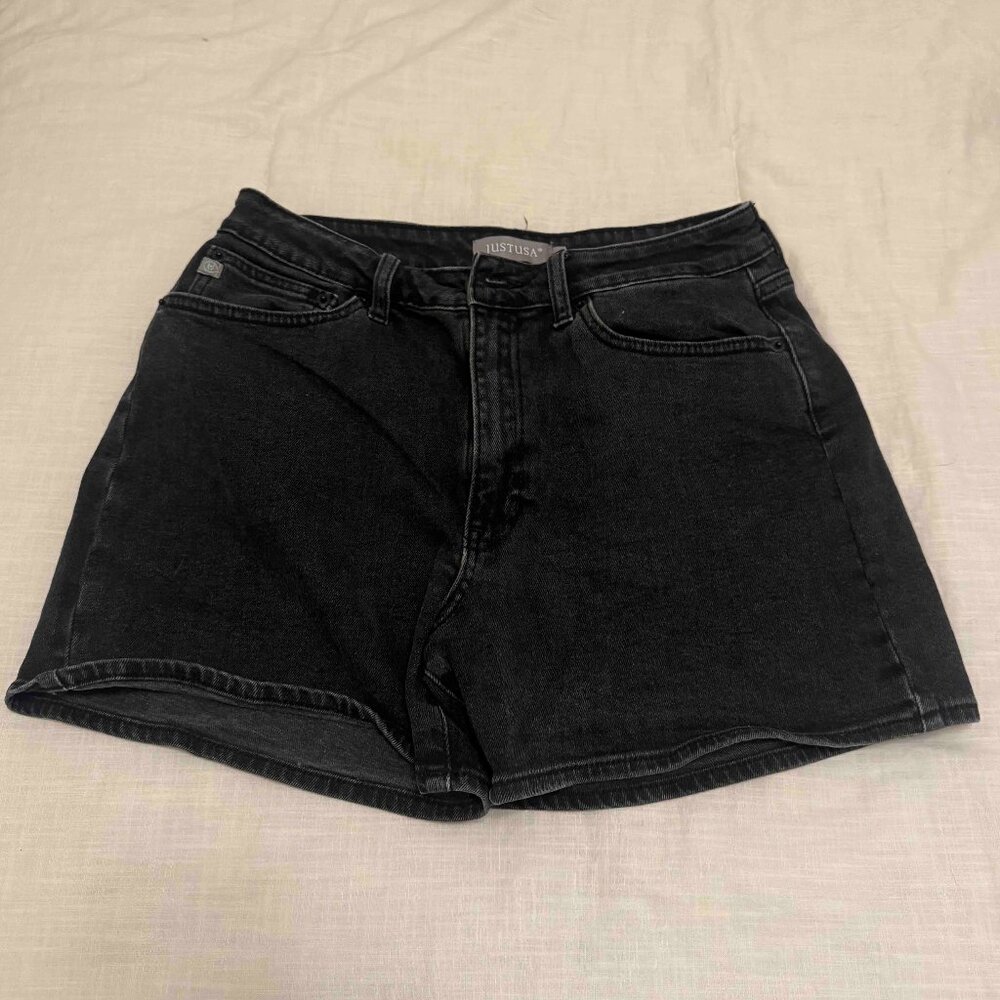 Just USA Size Large High-Waisted Black Denim shorts